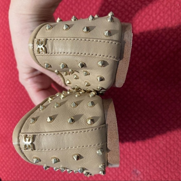 SAM EDELMAN Sz 7 Ballerina Golden  Studs Studded Flats - Picture 8 of 8